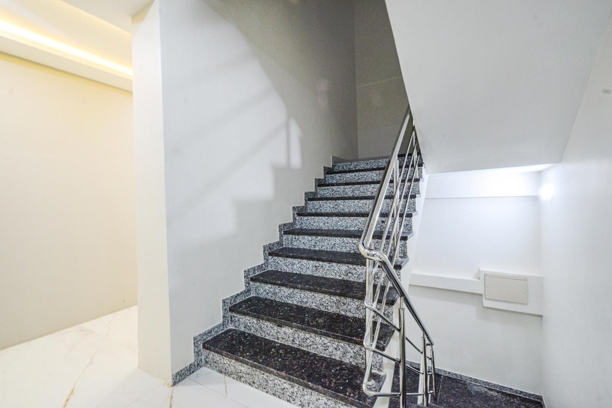 Fabhotel Ssr Ikon Suites - Nr Hyderabad Central University, Kondapur Esterno foto
