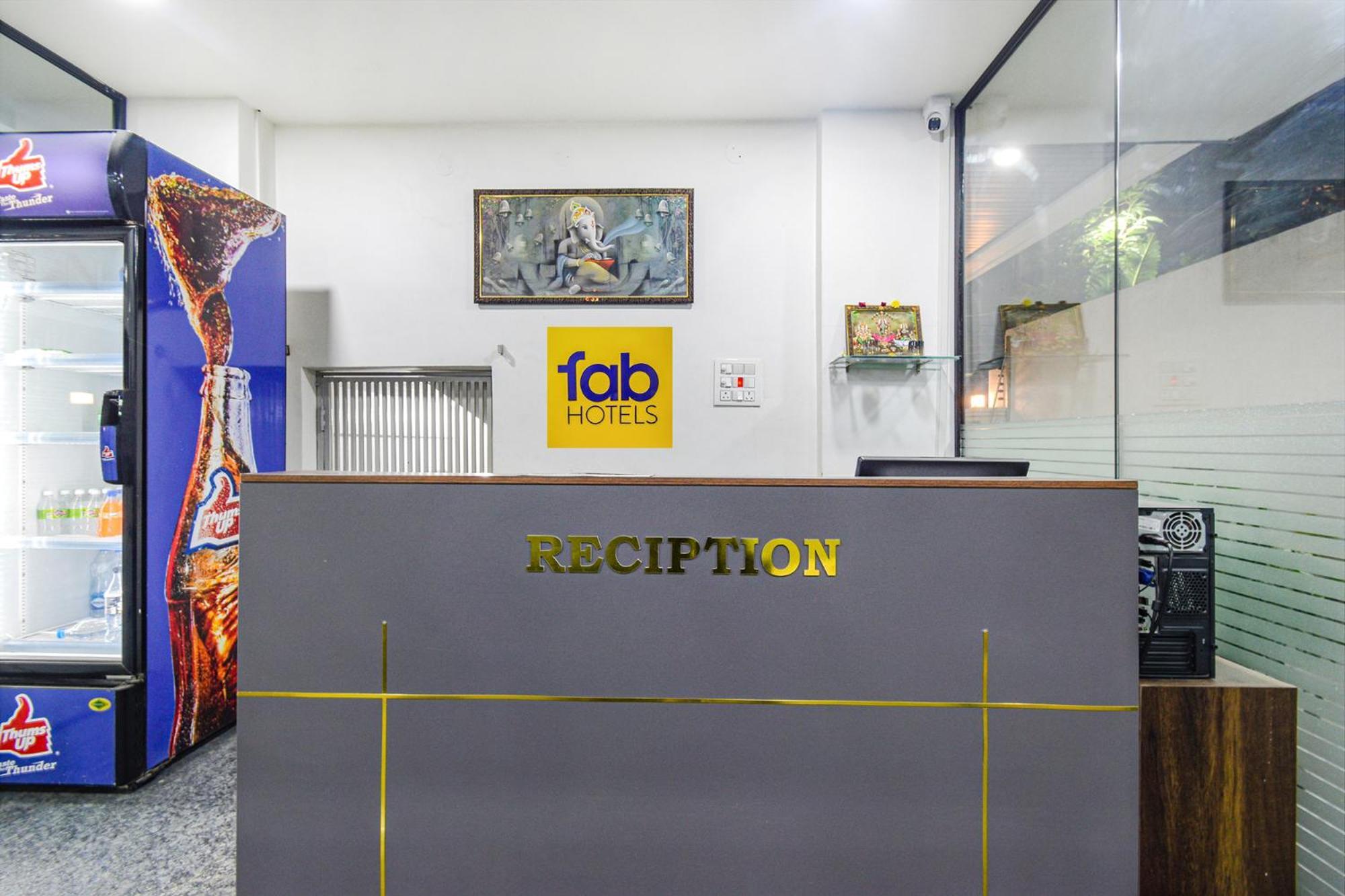 Fabhotel Ssr Ikon Suites - Nr Hyderabad Central University, Kondapur Esterno foto
