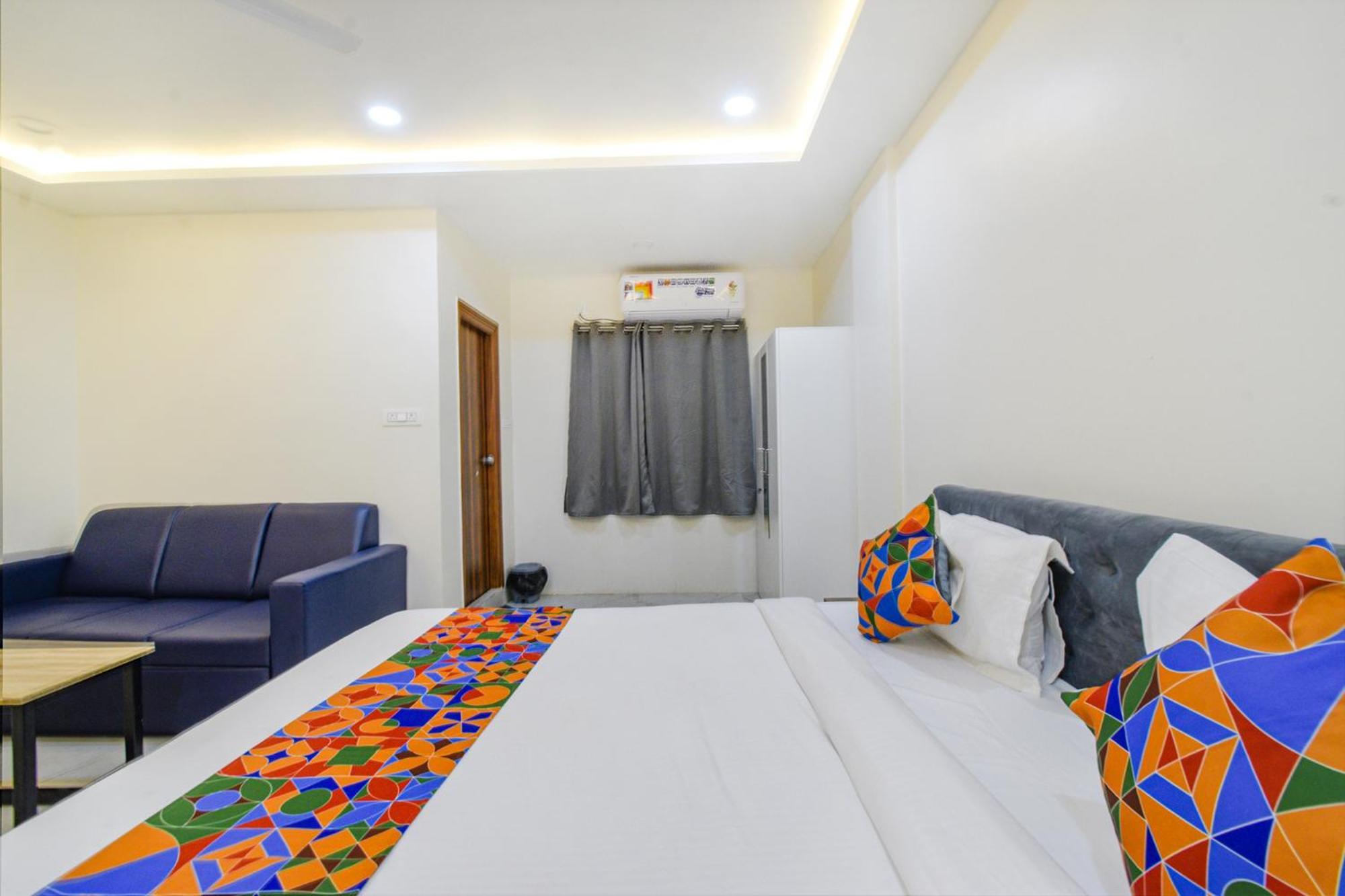 Fabhotel Ssr Ikon Suites - Nr Hyderabad Central University, Kondapur Esterno foto
