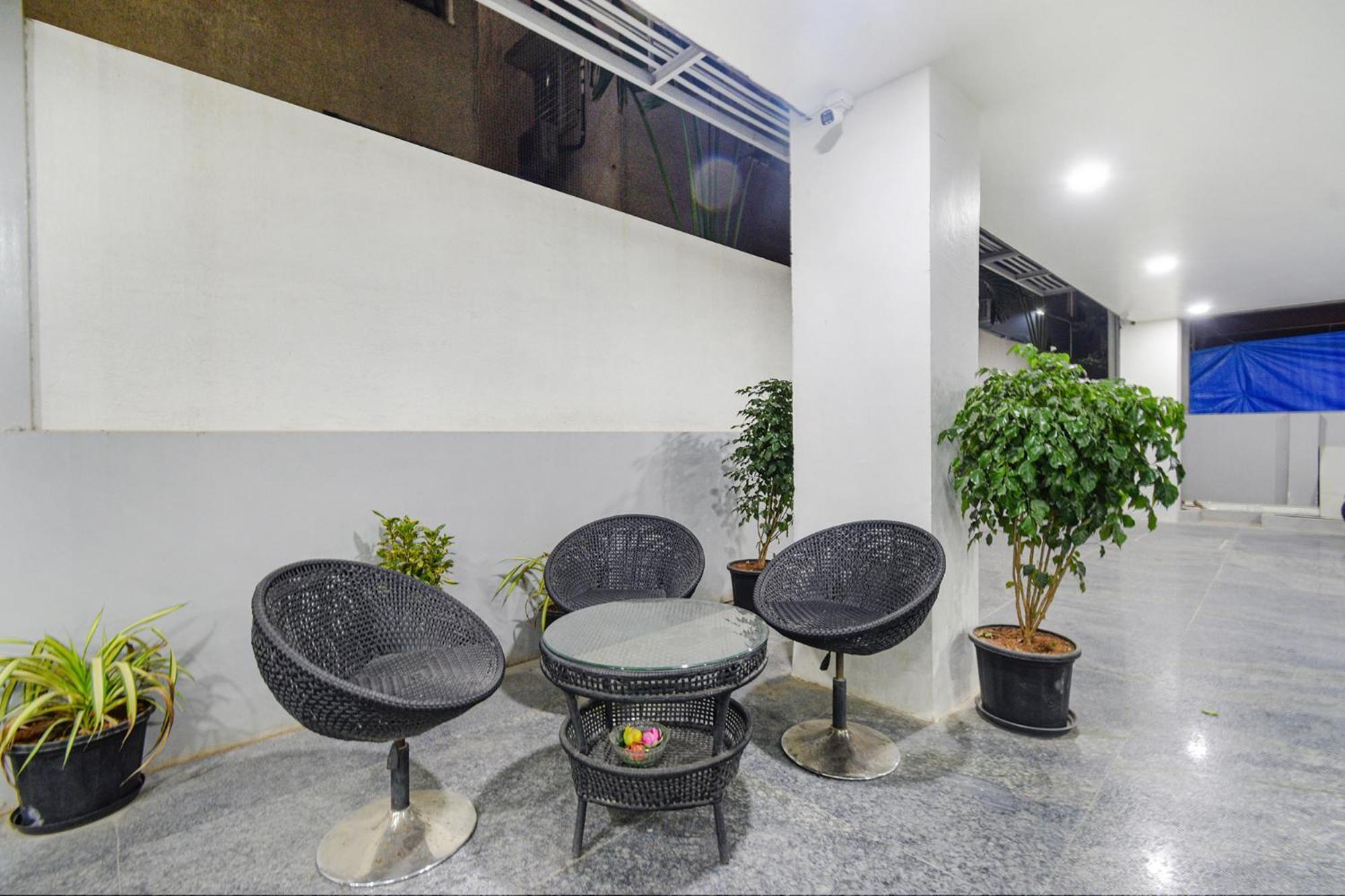 Fabhotel Ssr Ikon Suites - Nr Hyderabad Central University, Kondapur Esterno foto