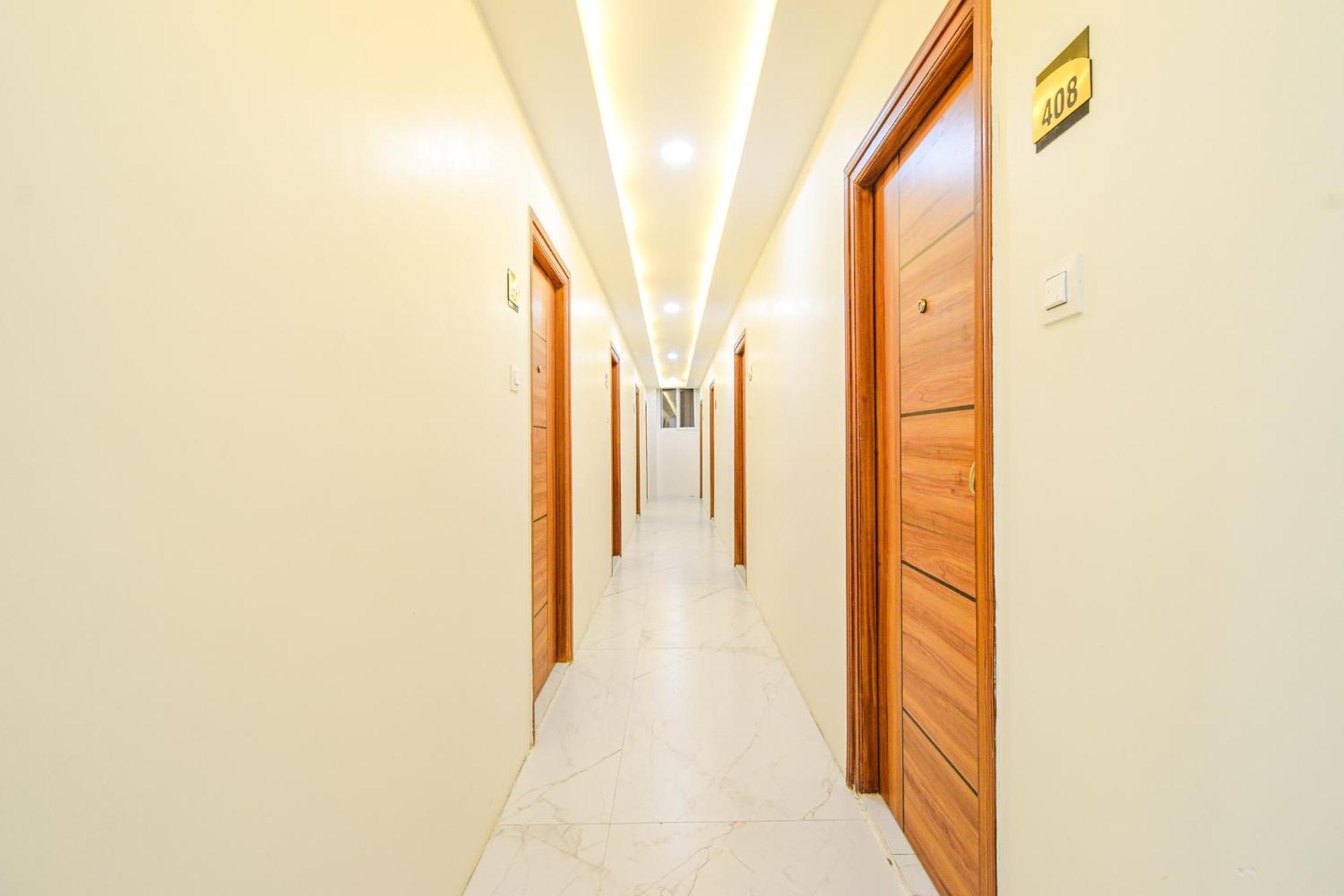Fabhotel Ssr Ikon Suites - Nr Hyderabad Central University, Kondapur Esterno foto
