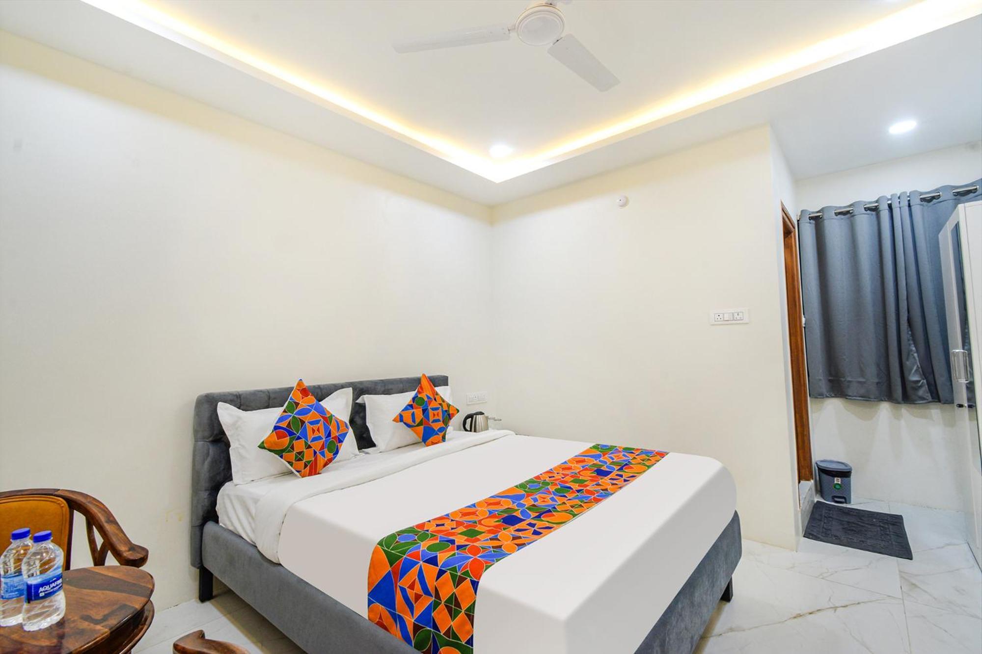Fabhotel Ssr Ikon Suites - Nr Hyderabad Central University, Kondapur Esterno foto